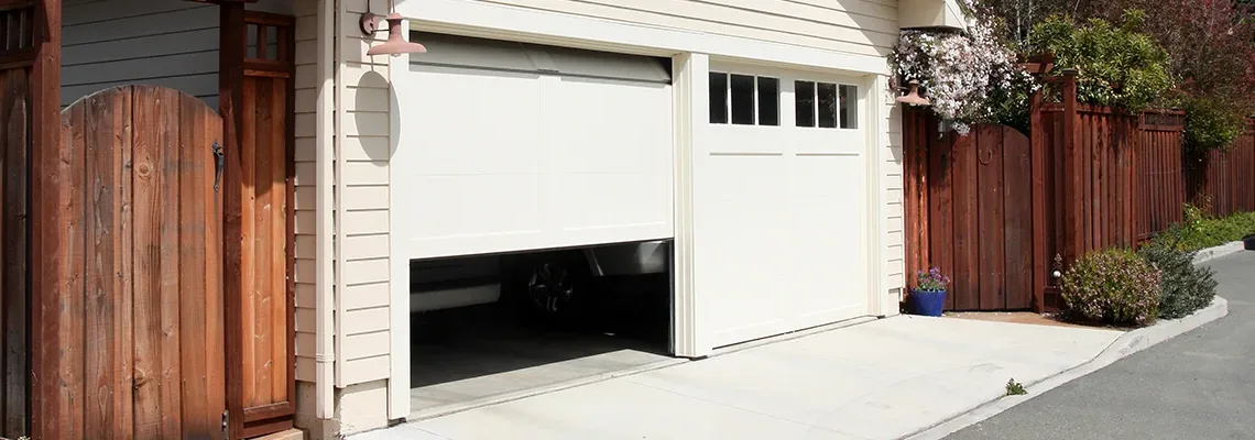 Repair Garage Door Won't Close Light Blinks in Miramar, Florida